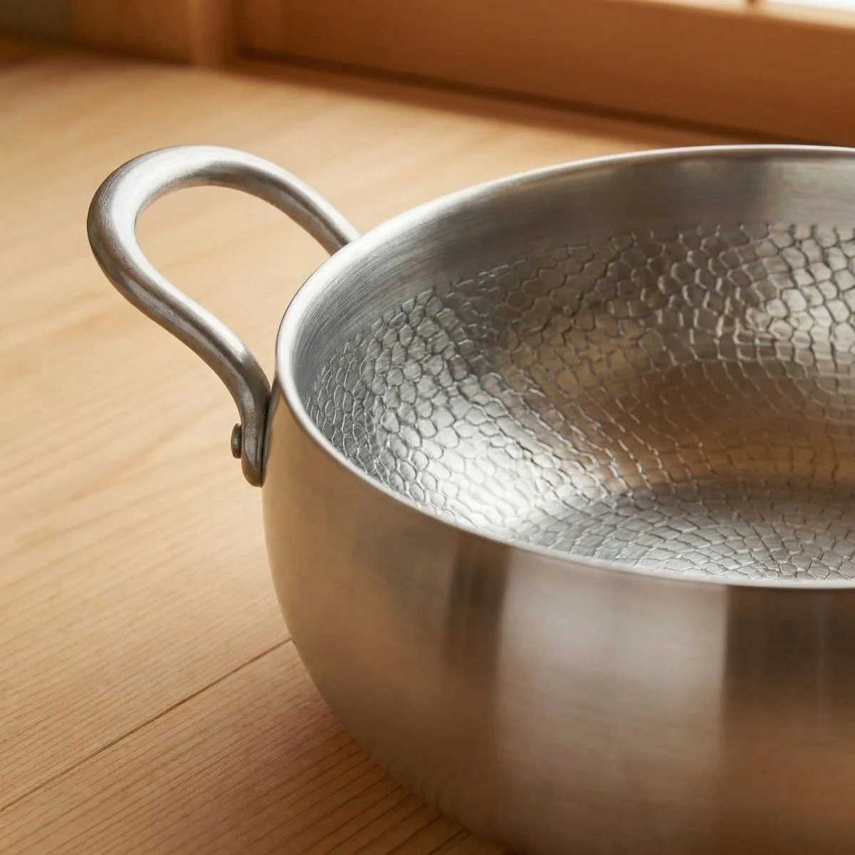 Hand-Hammered Deep Titanium Pot - Image 3
